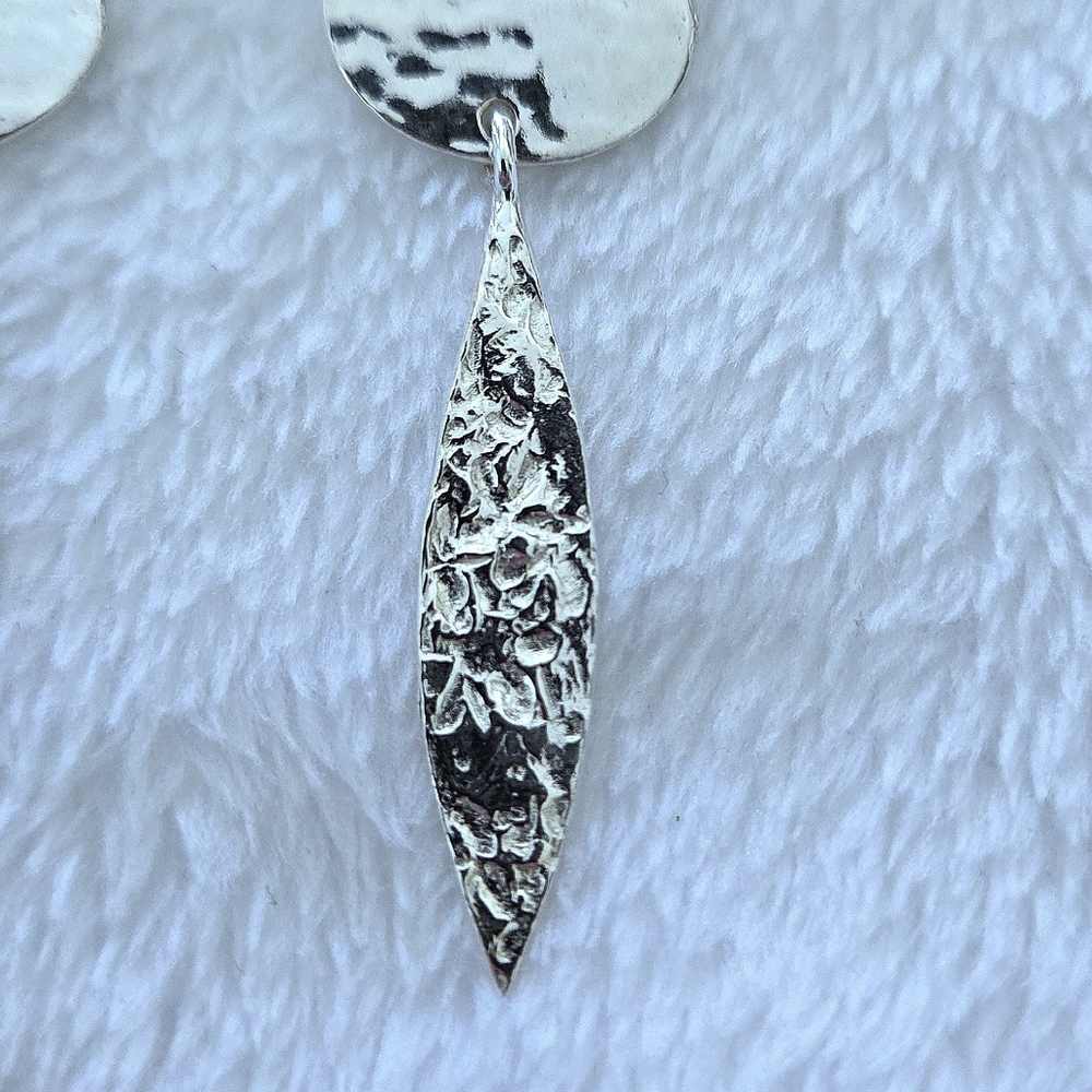 Noa Zuman Silver🤍 Hammered🔨 Geometric📐 Dangle Earrings - Picture 10 of 15